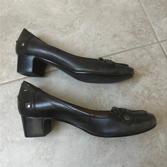 Vintage Nine West Leather Heels - Picture 2 of 4